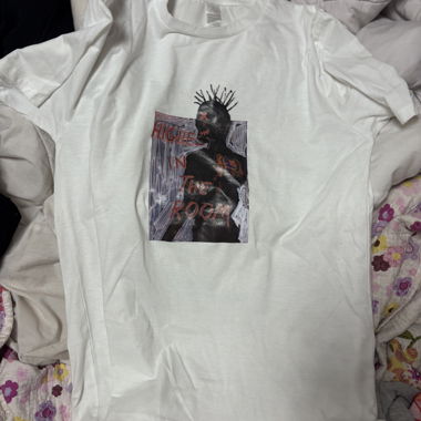 T-shirt bianca grafica