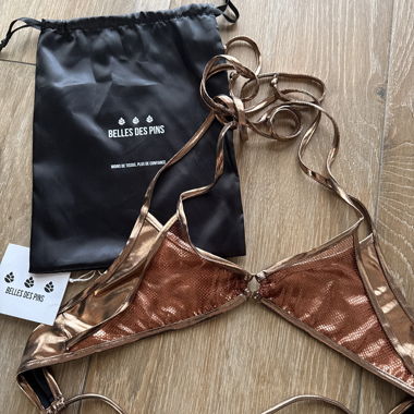 Top bikini a triangolo metallizzato Belles des Pins