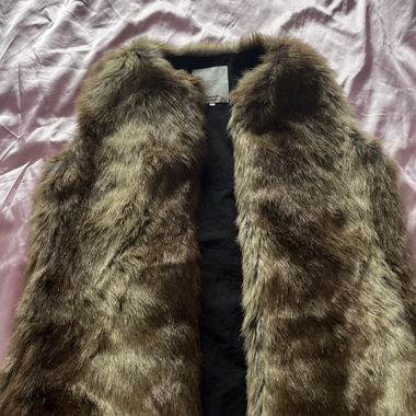 fur vest💋