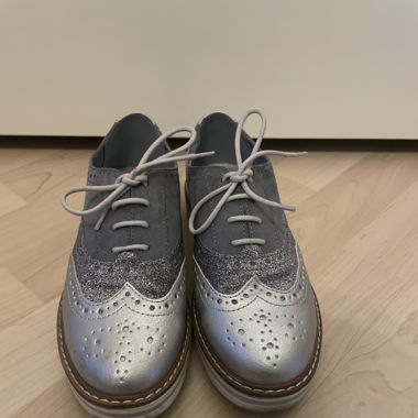 Silber Schnürschuhe