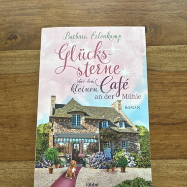 Glueckssterne ueber dem kleinen Cafe