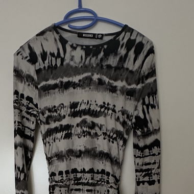 Missguided Langes Kleid