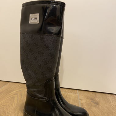 Guess Gummistiefel für die Alltags