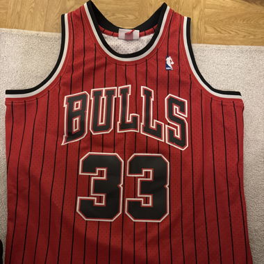 Chicago Bulls 1995-96 Jersey Scottie Pippen
