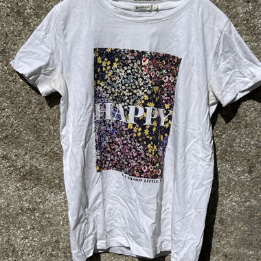 Weisses T-Shirt mit Blumenprint