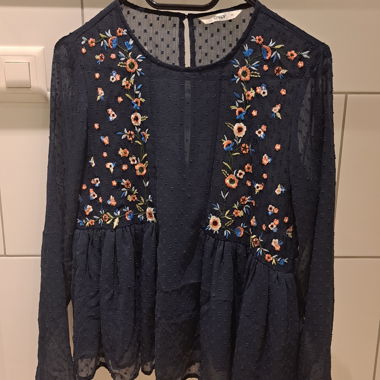 dunkelblaue Bluse mit Stickerei