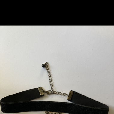 Collier ras cou noir gotique 