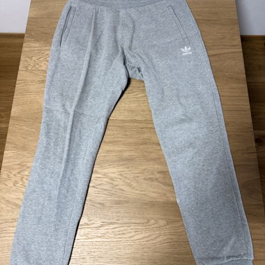 Tuta Adidas grigia