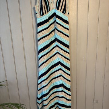 Robe en crochet rayée