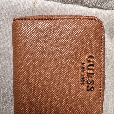 portefeuille Guess