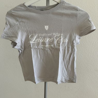Graues Tshirt mit Print