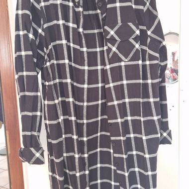 Camicia lunga a quadri Torrid nera