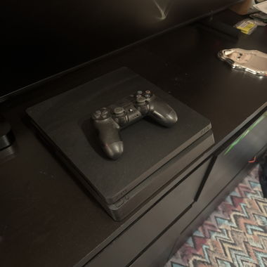 PS4 Slim