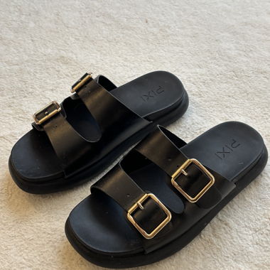 Sandales
