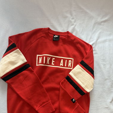 Pull Nike Taille M neuf 