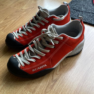 Chaussures Scarpa rouges