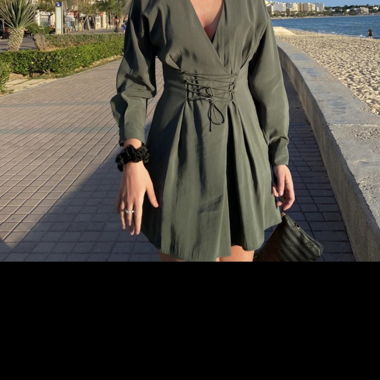 Grünes Kleid