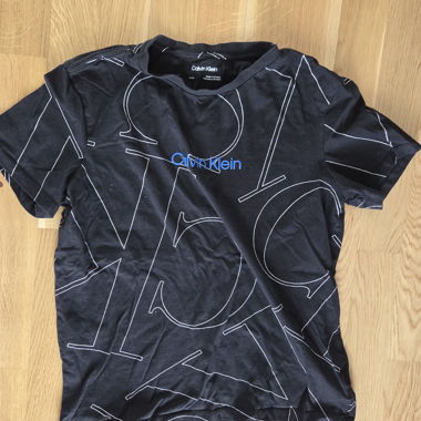 Calvin Klein black T-shirt
