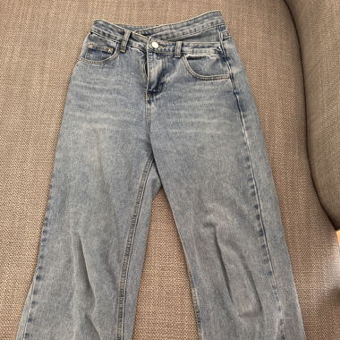 Blaue jeans baggy