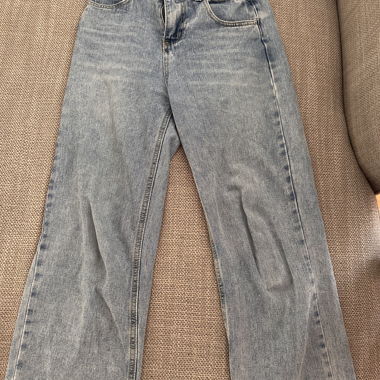 Blaue jeans baggy