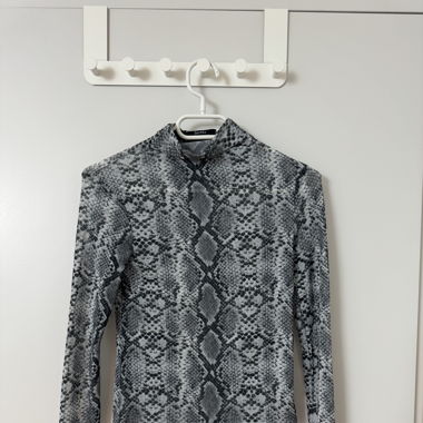 Transparent snake longsleeve 