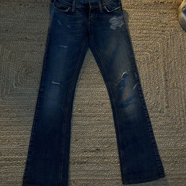 Jeans bleus avec look usé