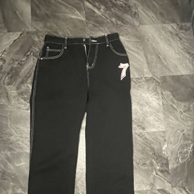 Schwarze Jeans mit design
