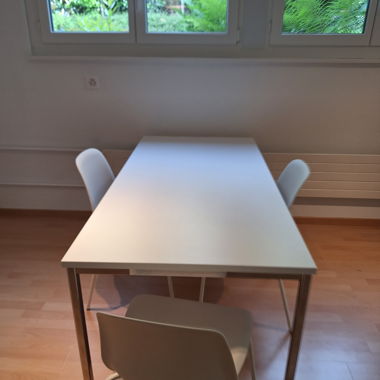 Esszimmertisch mit 4 Stuehlen