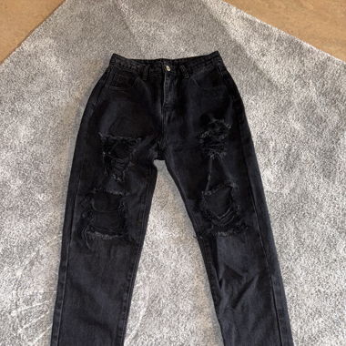 Jeans mit Löcher