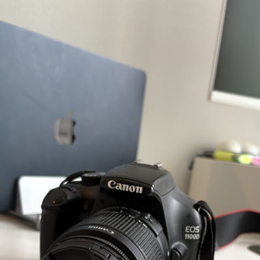 Canon EOS 1100D mit 18x55mm Objektiv