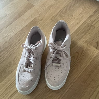 Nike Air Force 1 rosa