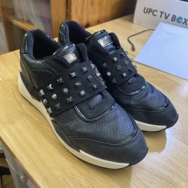Sneaker Guess nere. Taglia 39