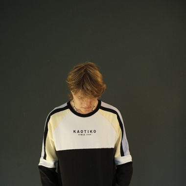 Kaotiko Sweater