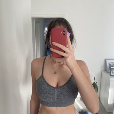 Top de sport gris