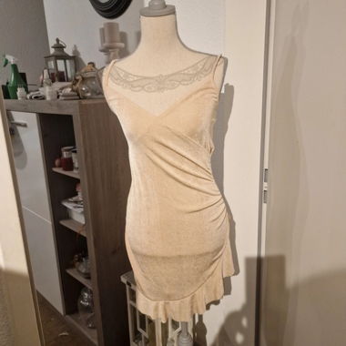 Abito midi drappeggiato