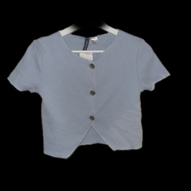 Top maniche corte azzurro chiaro con bottoni