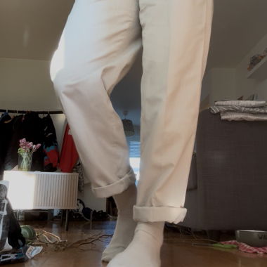 Pantaloni beige a pieghe