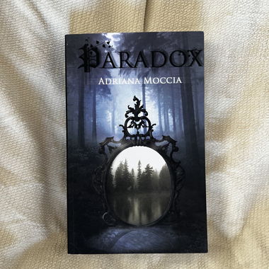 Paradox di Adriana Moccia