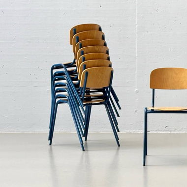 6 Stackable Workshop Chairs with Blue Frame