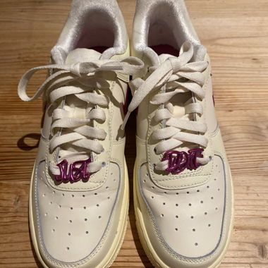 Nike Air Force in offwhite/pink