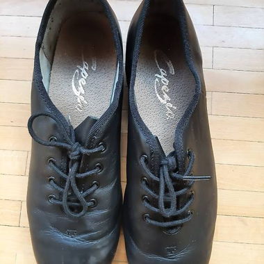 Tip tap shoes
