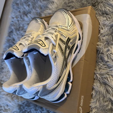 ASICS gel kayano 14