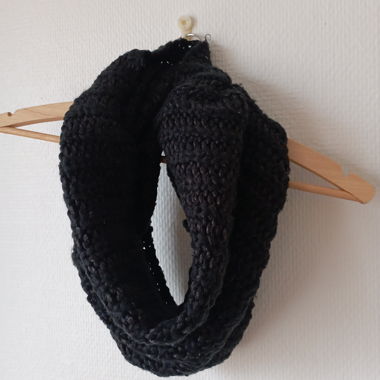 Black Scarf with Large Knits