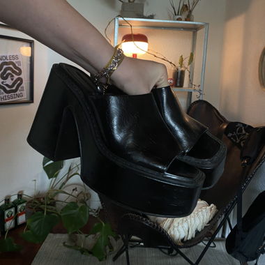 Chaussures talons compensées Y2K