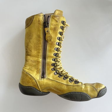 MFG Yellow lace-up leather boots