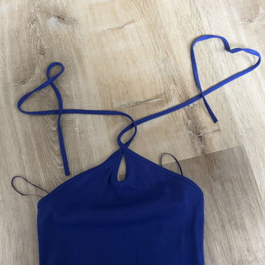 Violett-blaues Top