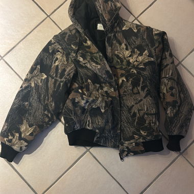 Camouflagejacke mit Kapuze