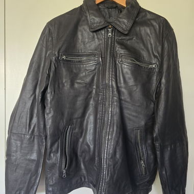 Giacca in pelle nera