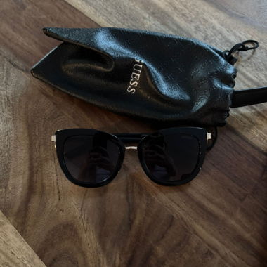 Lunettes de soleil GUESS