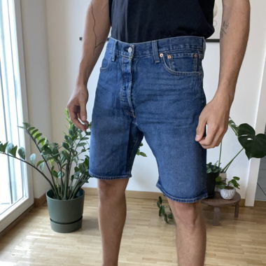 LEVIS SHORTS